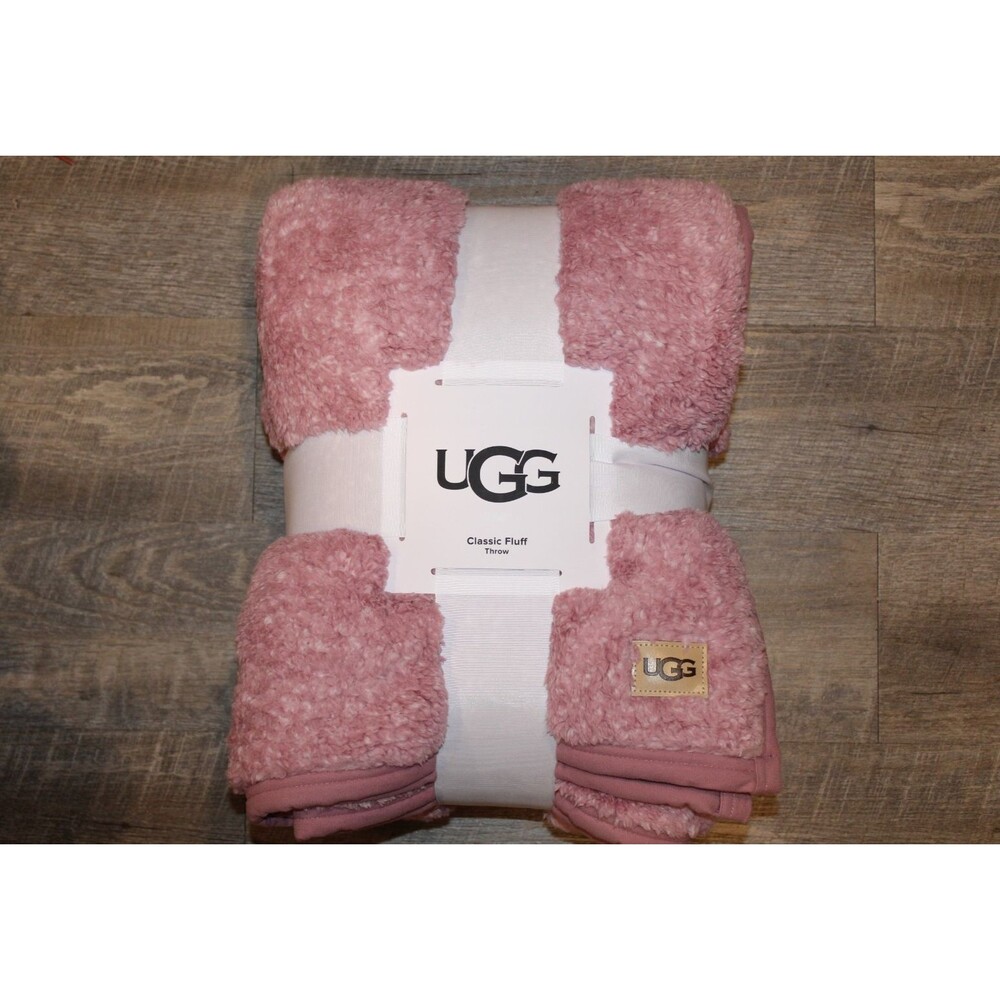 UGG REVERSIBLE PLUSH SHERPA LINED THROW PINK NEW!